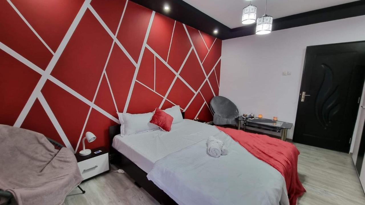 Studio Vale Lägenhet Hunedoara Exteriör bild